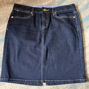 GAP Dark Blue Size 27/4 denim skirt.